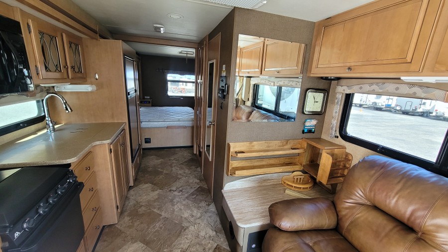 2015 Thor Motor Coach Windsport 27K 11