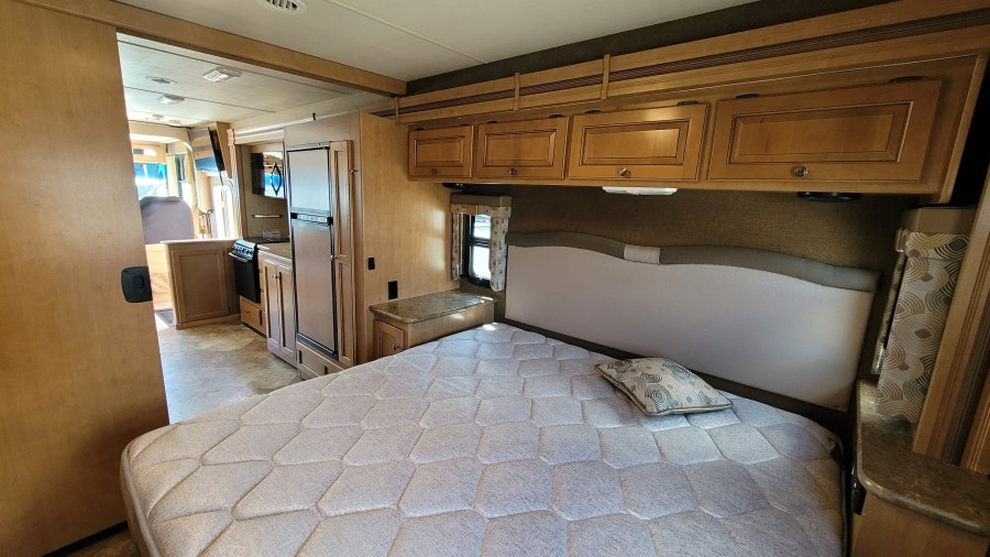 2015 Thor Motor Coach Windsport 27K 14