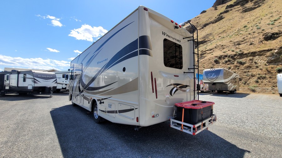 2015 Thor Motor Coach Windsport 27K 2