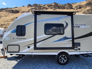 RVs-Coachmen RV-FREEDOM EXPRESS 19FBS